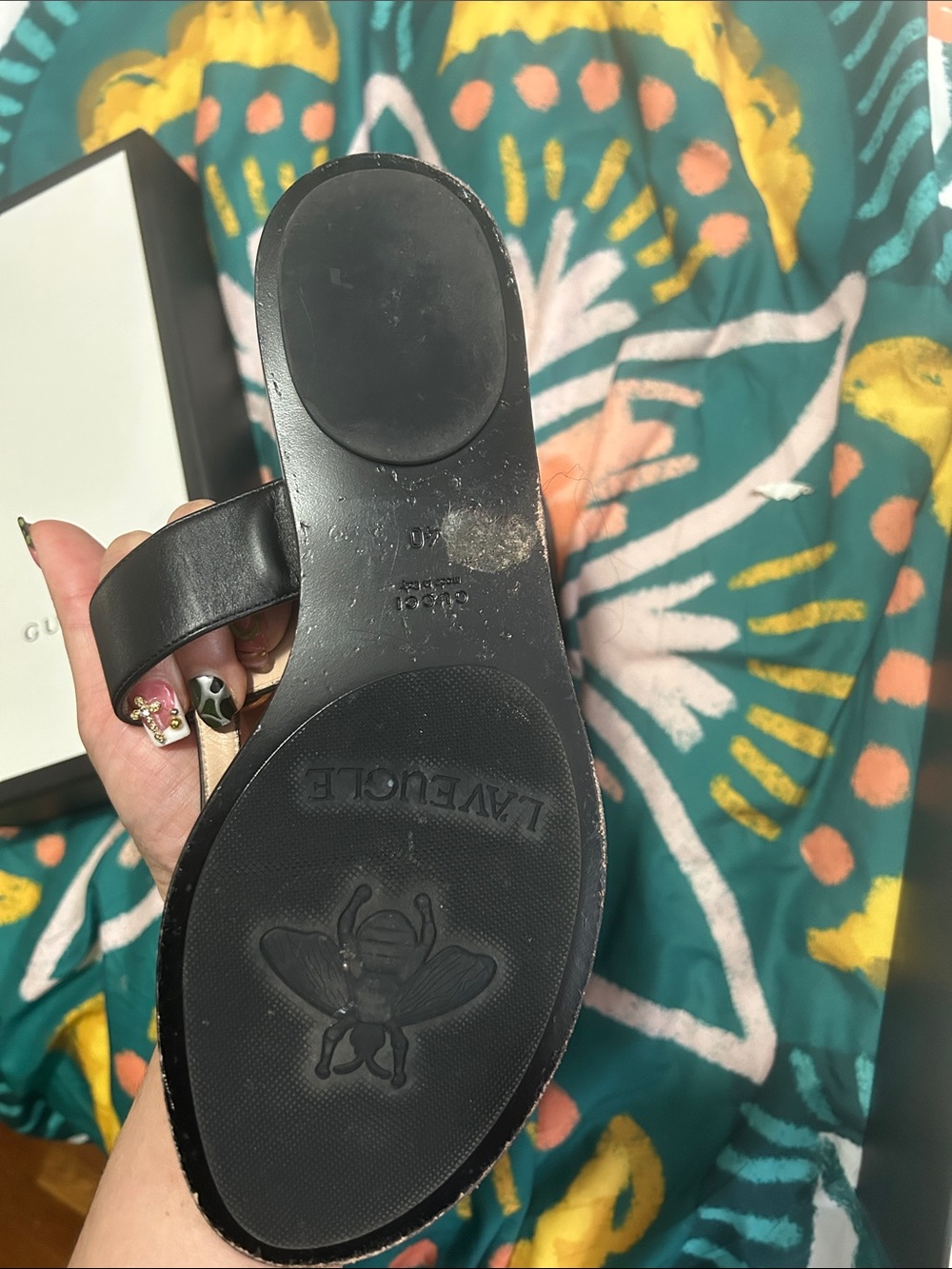 Gucci Black Leather Thong Sandal with Gold Double G - Picture 7 of 8